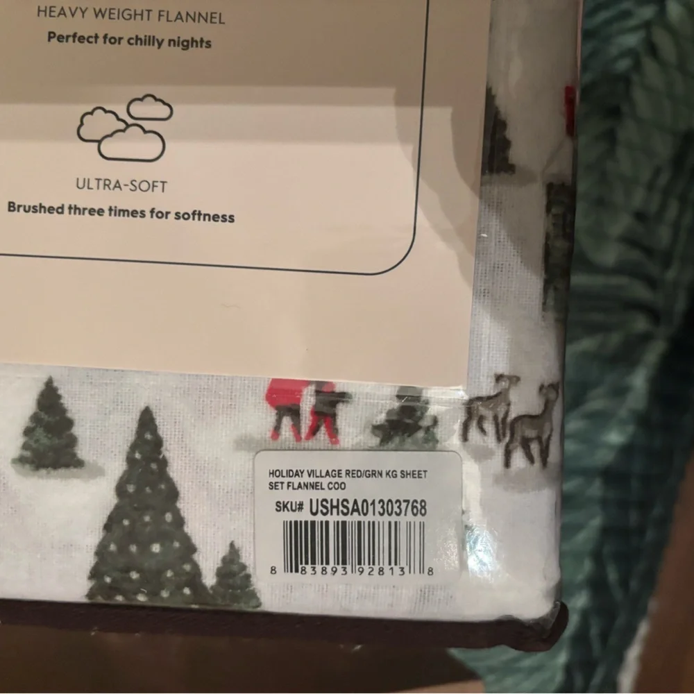 Laura Ashley Festive Holiday village king Flannel Sheet Set - Red and Green